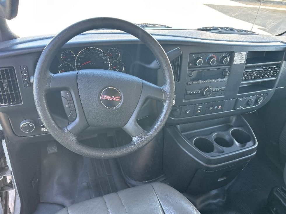 Light Duty Box Truck-Light and Medium Duty Trucks-GMC-2022-Savana G33903-San Diego-CA-89,807\n\t\tmiles-$ 34,500 - Image 18