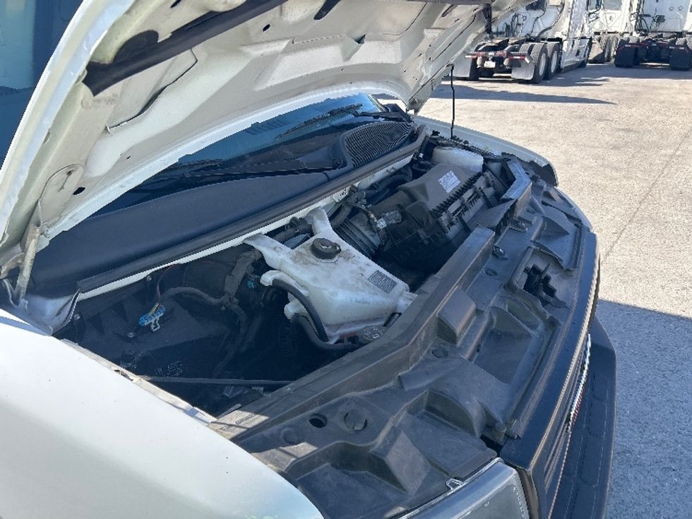 Light Duty Box Truck-Light and Medium Duty Trucks-GMC-2022-Savana G33903-San Diego-CA-89,807\n\t\tmiles-$ 34,500 - Image 23