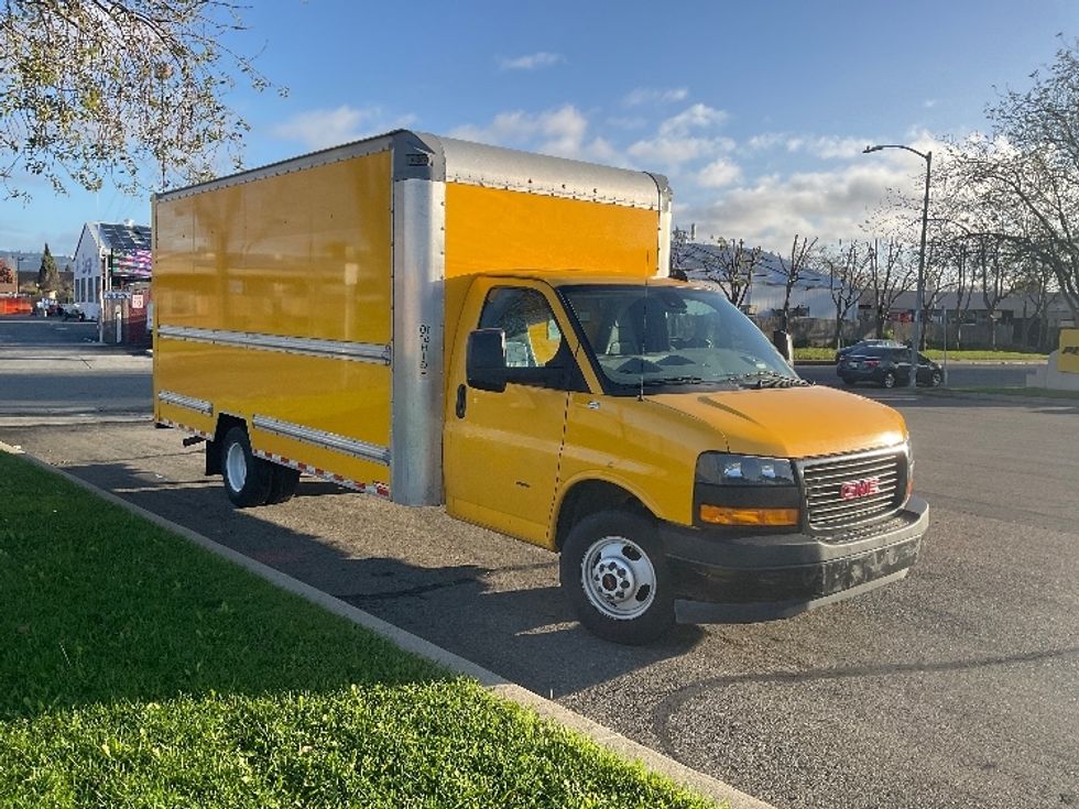 Light Duty Box Truck-Light and Medium Duty Trucks-GMC-2022-Savana G33903-San Leandro-CA-109,220\n\t\tmiles-$ 27,500 - Image 1