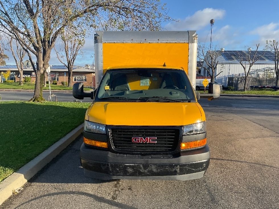 Light Duty Box Truck-Light and Medium Duty Trucks-GMC-2022-Savana G33903-San Leandro-CA-109,220\n\t\tmiles-$ 27,500 - Image 2