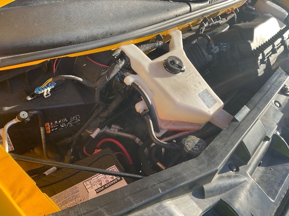 Light Duty Box Truck-Light and Medium Duty Trucks-GMC-2022-Savana G33903-San Leandro-CA-109,220\n\t\tmiles-$ 27,500 - Image 22