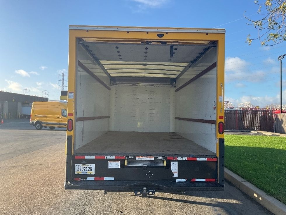 Light Duty Box Truck-Light and Medium Duty Trucks-GMC-2022-Savana G33903-San Leandro-CA-109,220\n\t\tmiles-$ 27,500 - Image 8