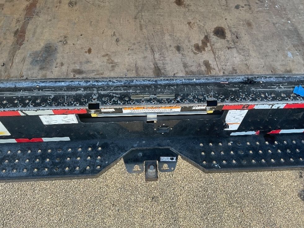 Light Duty Box Truck-Light and Medium Duty Trucks-GMC-2022-Savana G33903-San Leandro-CA-109,220\n\t\tmiles-$ 27,500 - Image 9