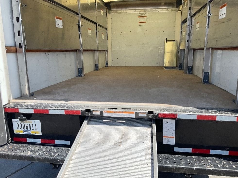 Light Duty Box Truck-Light and Medium Duty Trucks-GMC-2022-Savana G33903-San Marcos-CA-22,202\n\t\tmiles-$ 48,250 - Image 10