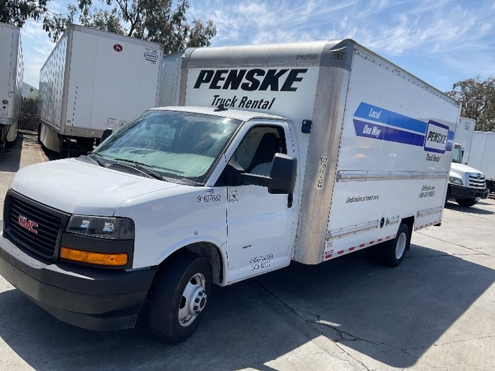 Light Duty Box Truck-Light and Medium Duty Trucks-GMC-2022-Savana G33903-San Marcos-CA-22,202\n\t\tmiles-$ 48,250 - Image 3