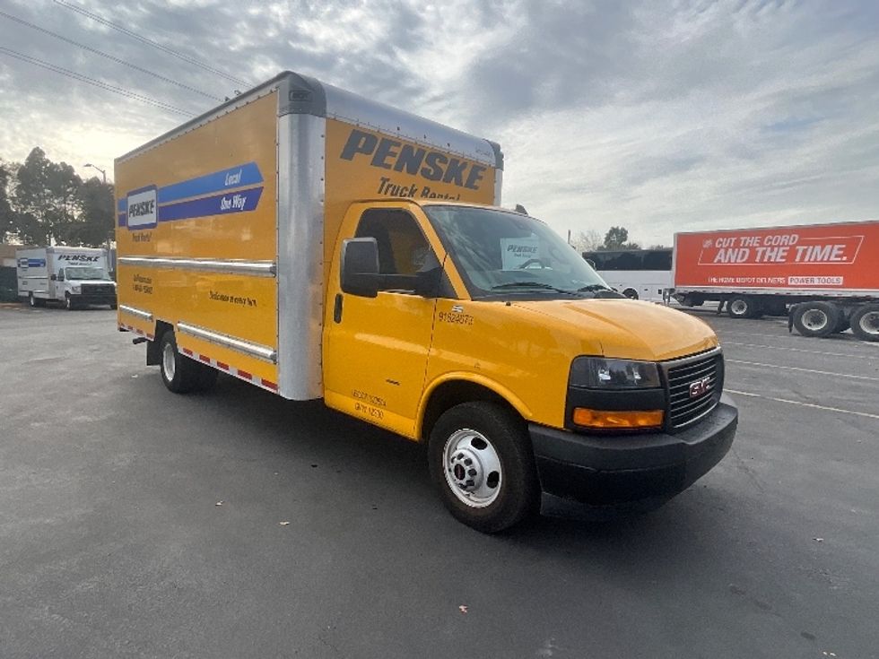 Light Duty Box Truck-Light and Medium Duty Trucks-GMC-2022-Savana G33903-Santa Clara-CA-85,820\n\t\tmiles-$ 31,000 - Image 1