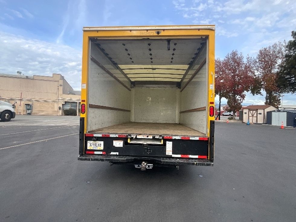 Light Duty Box Truck-Light and Medium Duty Trucks-GMC-2022-Savana G33903-Santa Clara-CA-85,820\n\t\tmiles-$ 31,000 - Image 10