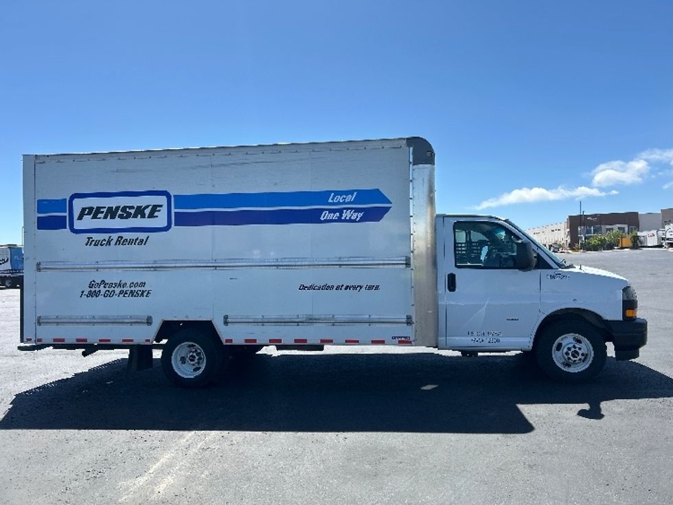 Light Duty Box Truck-Light and Medium Duty Trucks-GMC-2022-Savana G33903-Santa Maria-CA-100,045\n\t\tmiles-$ 29,750 - Image 15
