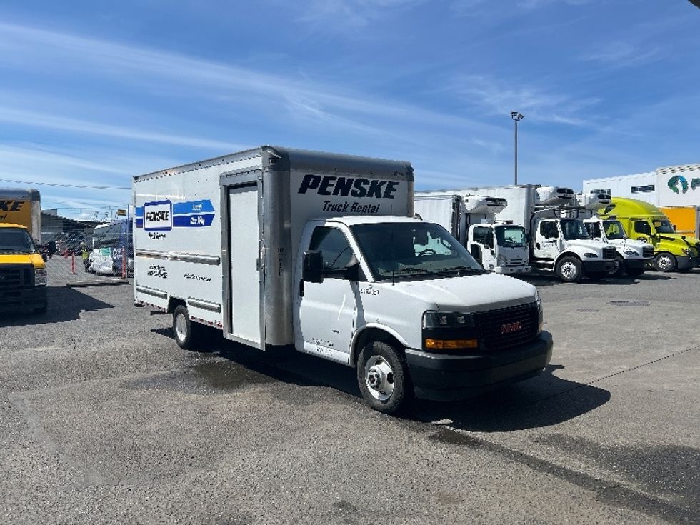 Light Duty Box Truck-Light and Medium Duty Trucks-GMC-2022-Savana G33903-Seattle-WA-50,178\n\t\tmiles-$ 37,250 - Image 1