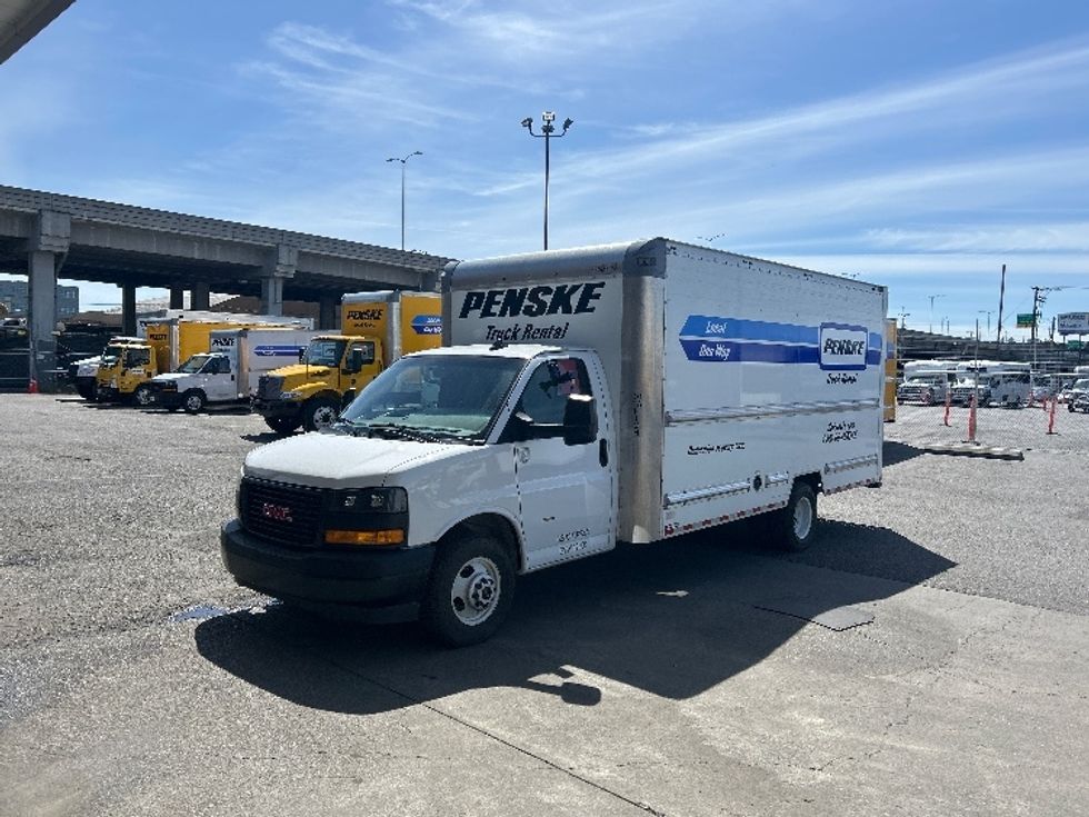 Light Duty Box Truck-Light and Medium Duty Trucks-GMC-2022-Savana G33903-Seattle-WA-50,178\n\t\tmiles-$ 37,250 - Image 3