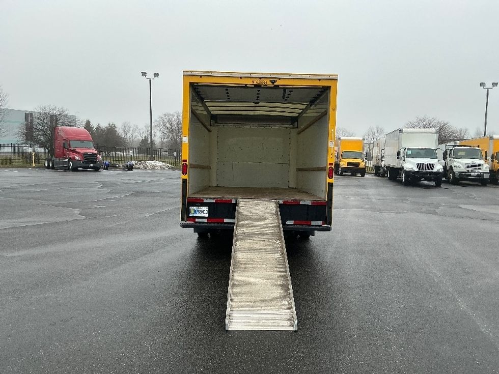 Light Duty Box Truck-Light and Medium Duty Trucks-GMC-2022-Savana G33903-South Bend-IN-66,471\n\t\tmiles-$ 31,250 - Image 9