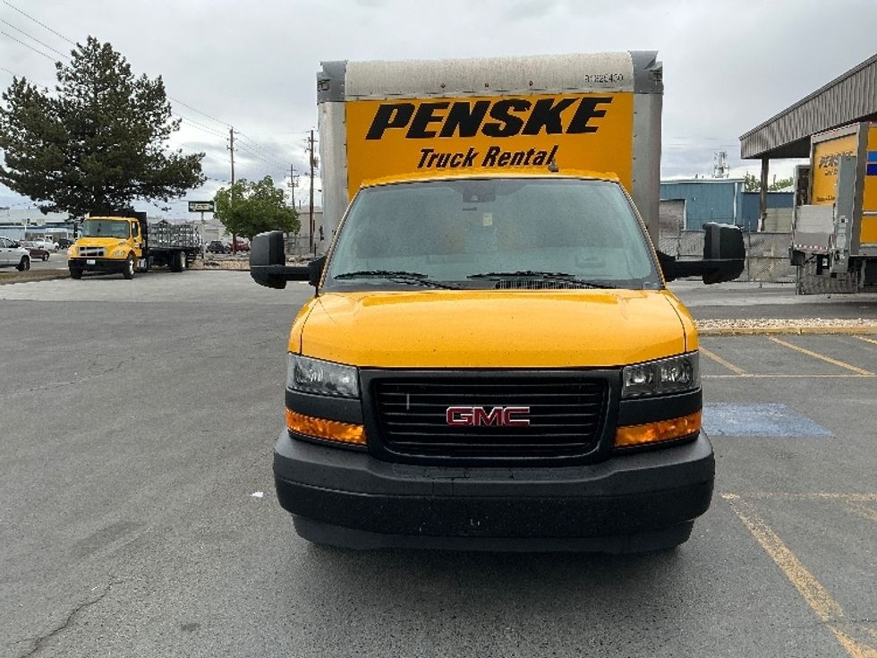 Light Duty Box Truck-Light and Medium Duty Trucks-GMC-2022-Savana G33903-Sparks-NV-100,115\n\t\tmiles-$ 28,000 - Image 2