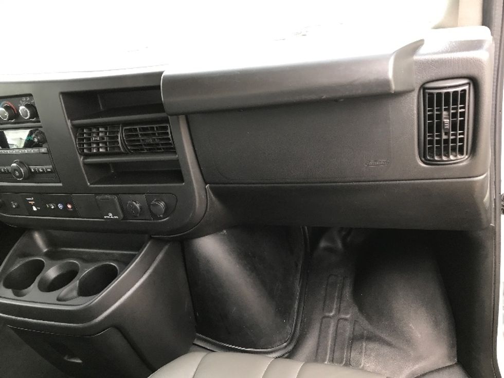 Light Duty Box Truck-Light and Medium Duty Trucks-GMC-2022-Savana G33903-Spokane Valley-WA-28,467\n\t\tmiles-$ 47,500 - Image 21