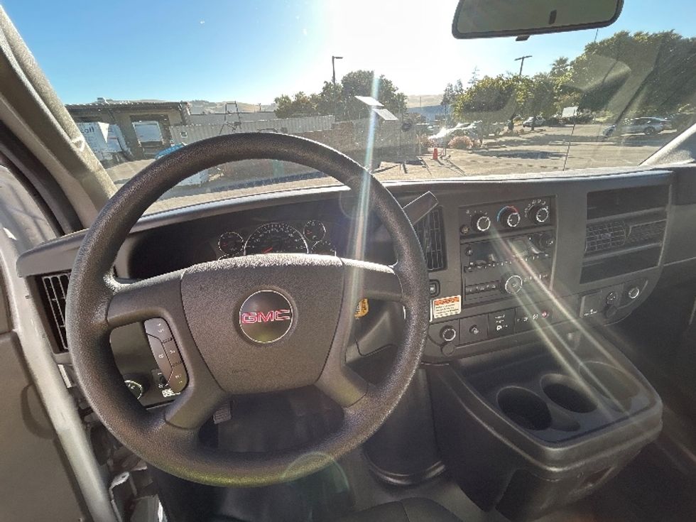 Light Duty Box Truck-Light and Medium Duty Trucks-GMC-2022-Savana G33903-Spokane Valley-WA-38,228\n\t\tmiles-$ 41,500 - Image 18