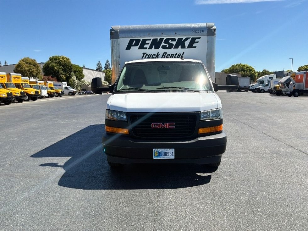 Light Duty Box Truck-Light and Medium Duty Trucks-GMC-2022-Savana G33903-Spokane Valley-WA-38,228\n\t\tmiles-$ 41,500 - Image 2