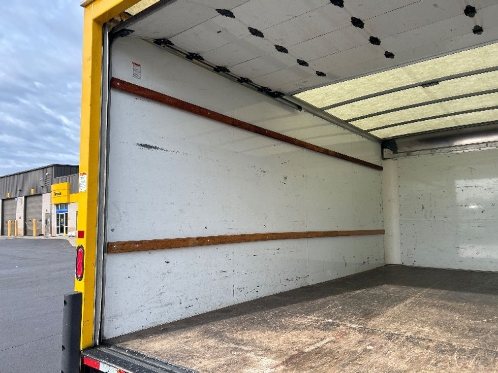 Light Duty Box Truck-Light and Medium Duty Trucks-GMC-2022-Savana G33903-Springfield-MA-103,831\n\t\tmiles-$ 25,500 - Image 11
