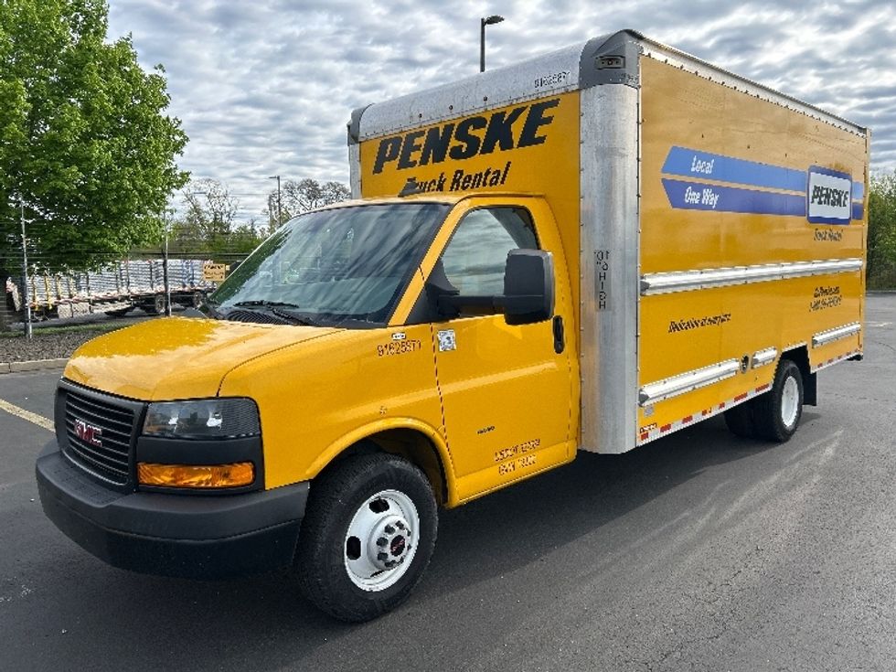 Light Duty Box Truck-Light and Medium Duty Trucks-GMC-2022-Savana G33903-Springfield-MA-103,831\n\t\tmiles-$ 25,500 - Image 3