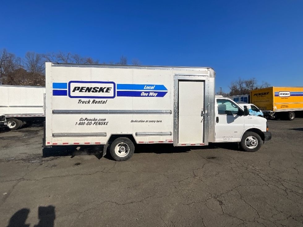 Light Duty Box Truck-Light and Medium Duty Trucks-GMC-2022-Savana G33903-Sterling-VA-29,855\n\t\tmiles-$ 47,250 - Image 15