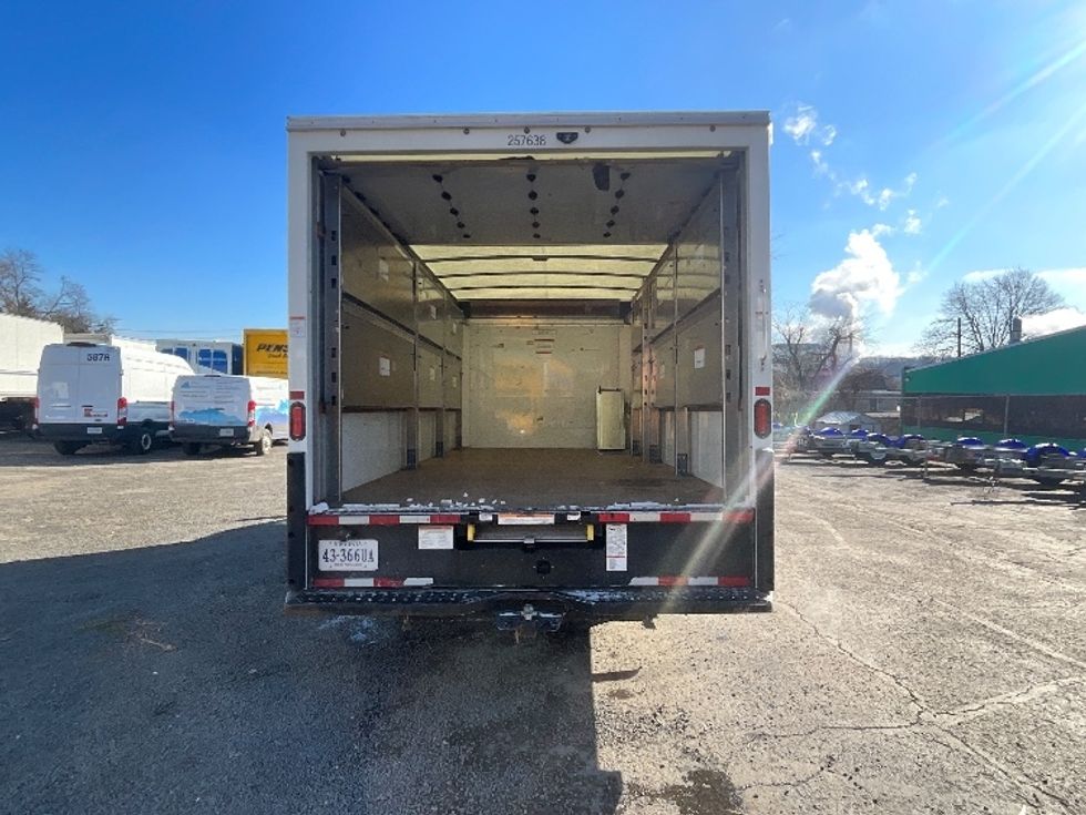 Light Duty Box Truck-Light and Medium Duty Trucks-GMC-2022-Savana G33903-Sterling-VA-29,855\n\t\tmiles-$ 47,250 - Image 8