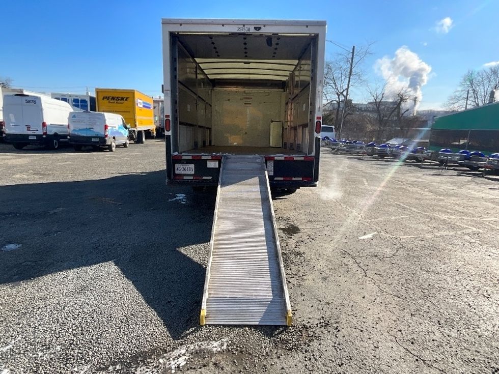 Light Duty Box Truck-Light and Medium Duty Trucks-GMC-2022-Savana G33903-Sterling-VA-29,855\n\t\tmiles-$ 47,250 - Image 9