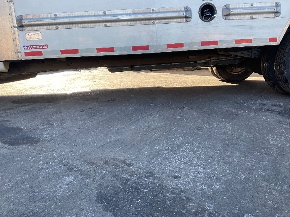 Light Duty Box Truck-Light and Medium Duty Trucks-GMC-2022-Savana G33903-Sterling-VA-33,360\n\t\tmiles-$ 46,750 - Image 5