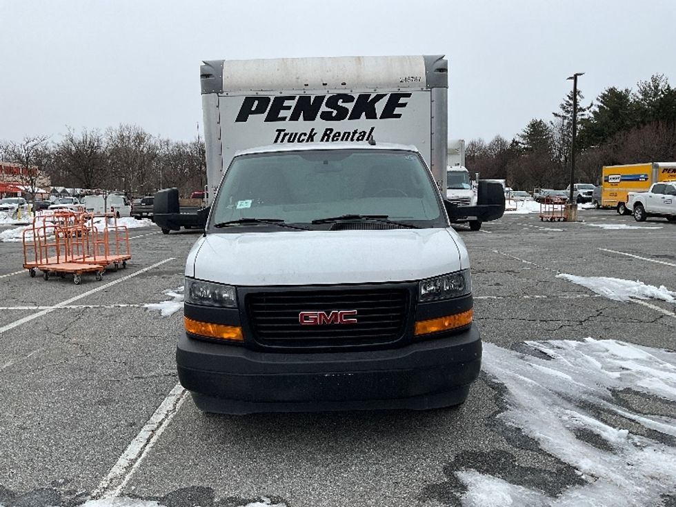 Light Duty Box Truck-Light and Medium Duty Trucks-GMC-2022-Savana G33903-Sterling-VA-41,785\n\t\tmiles-$ 45,750 - Image 2