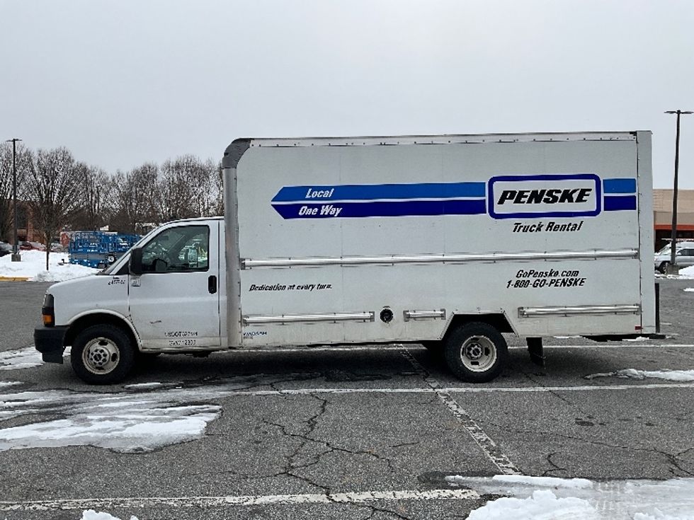 Light Duty Box Truck-Light and Medium Duty Trucks-GMC-2022-Savana G33903-Sterling-VA-41,785\n\t\tmiles-$ 45,750 - Image 4