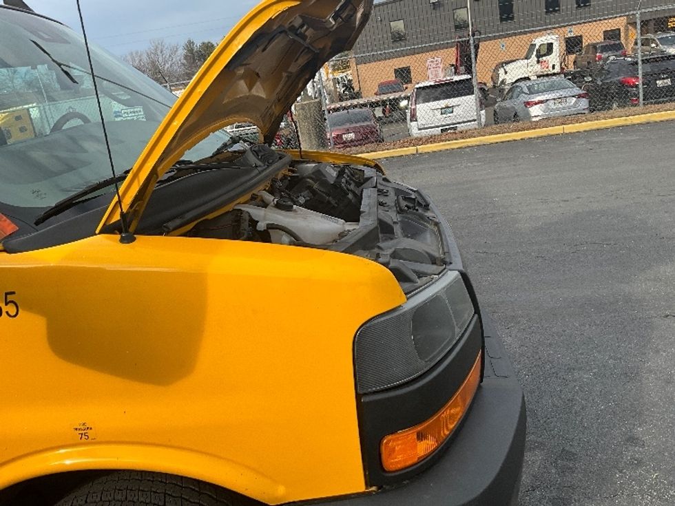 Light Duty Box Truck-Light and Medium Duty Trucks-GMC-2022-Savana G33903-Sterling-VA-91,742\n\t\tmiles-$ 29,500 - Image 21