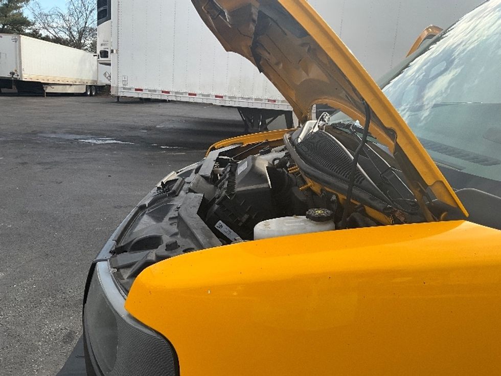 Light Duty Box Truck-Light and Medium Duty Trucks-GMC-2022-Savana G33903-Sterling-VA-91,742\n\t\tmiles-$ 29,500 - Image 22