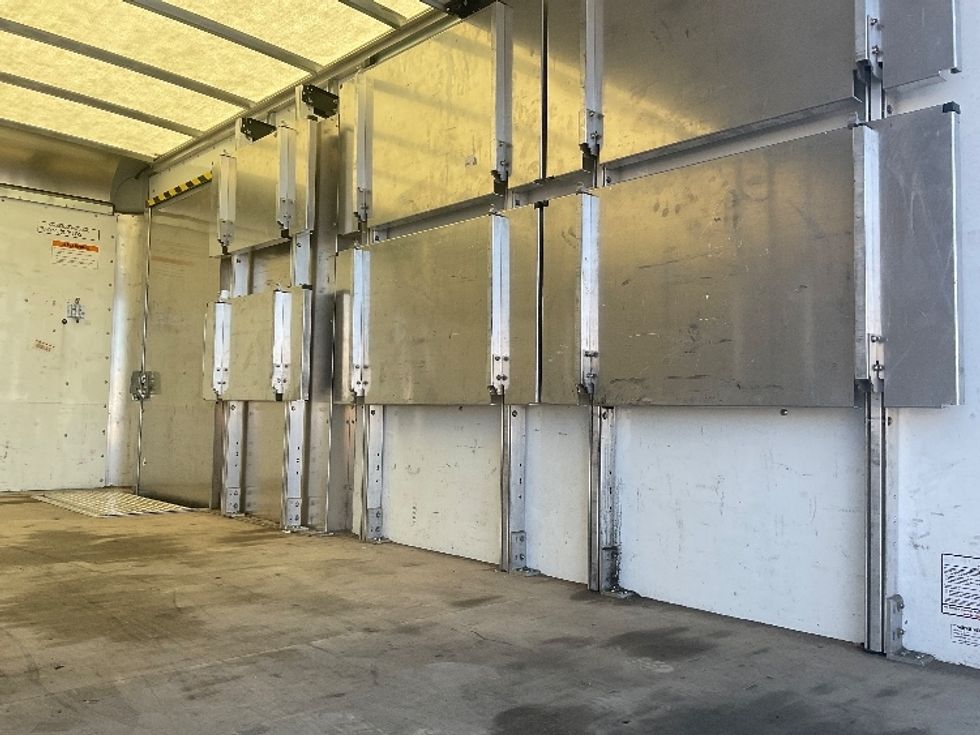 Light Duty Box Truck-Light and Medium Duty Trucks-GMC-2022-Savana G33903-Stockton-CA-31,507\n\t\tmiles-$ 56,500 - Image 12