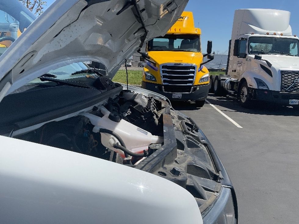 Light Duty Box Truck-Light and Medium Duty Trucks-GMC-2022-Savana G33903-Stockton-CA-31,507\n\t\tmiles-$ 56,500 - Image 23