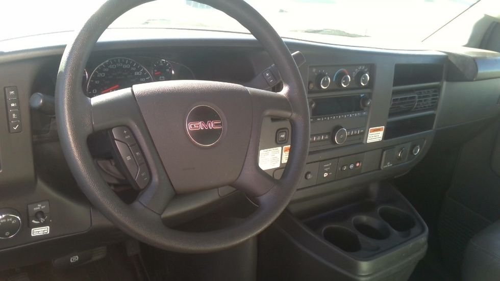 Light Duty Box Truck-Light and Medium Duty Trucks-GMC-2022-Savana G33903-Stockton-CA-37,595\n\t\tmiles-$ 41,500 - Image 17