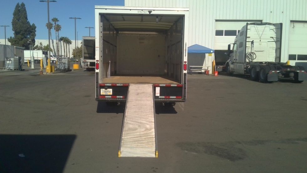 Light Duty Box Truck-Light and Medium Duty Trucks-GMC-2022-Savana G33903-Stockton-CA-37,595\n\t\tmiles-$ 41,500 - Image 24