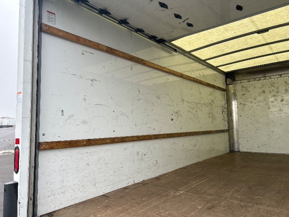 Light Duty Box Truck-Light and Medium Duty Trucks-GMC-2022-Savana G33903-Stockton-CA-88,785\n\t\tmiles-$ 32,500 - Image 11
