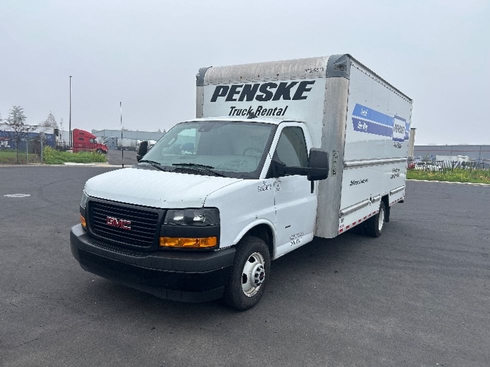 Light Duty Box Truck-Light and Medium Duty Trucks-GMC-2022-Savana G33903-Stockton-CA-88,785\n\t\tmiles-$ 32,500 - Image 3