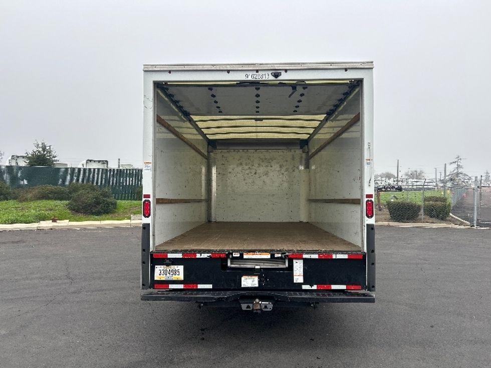 Light Duty Box Truck-Light and Medium Duty Trucks-GMC-2022-Savana G33903-Stockton-CA-88,785\n\t\tmiles-$ 32,500 - Image 9