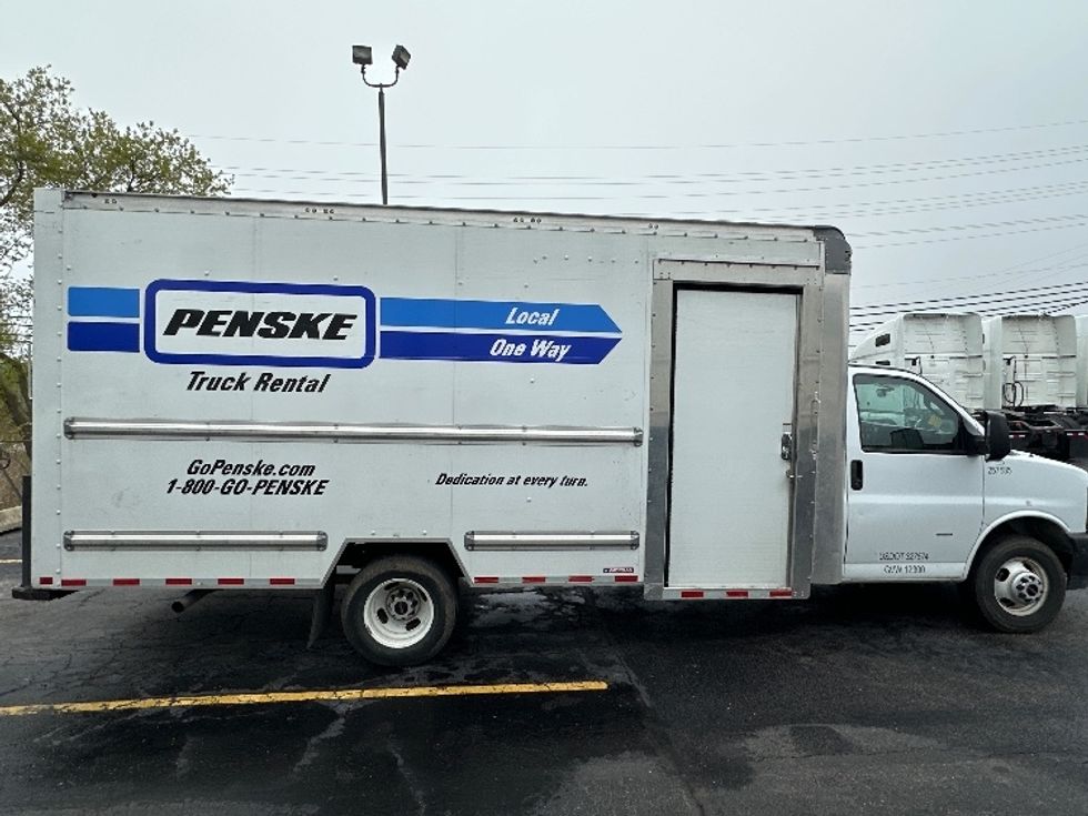 Light Duty Box Truck-Light and Medium Duty Trucks-GMC-2022-Savana G33903-Sturtevant-WI-34,158\n\t\tmiles-$ 43,000 - Image 15