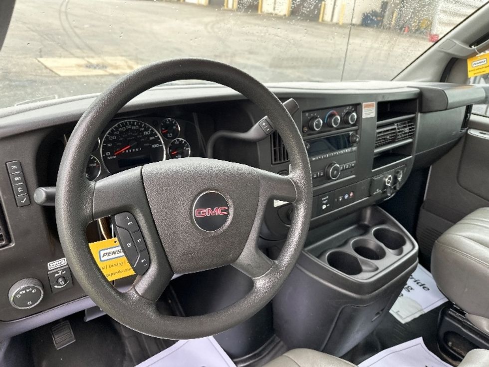 Light Duty Box Truck-Light and Medium Duty Trucks-GMC-2022-Savana G33903-Sturtevant-WI-34,158\n\t\tmiles-$ 43,000 - Image 17