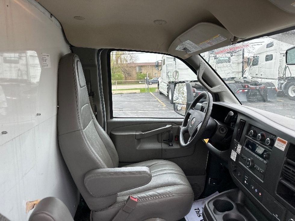 Light Duty Box Truck-Light and Medium Duty Trucks-GMC-2022-Savana G33903-Sturtevant-WI-34,158\n\t\tmiles-$ 43,000 - Image 22