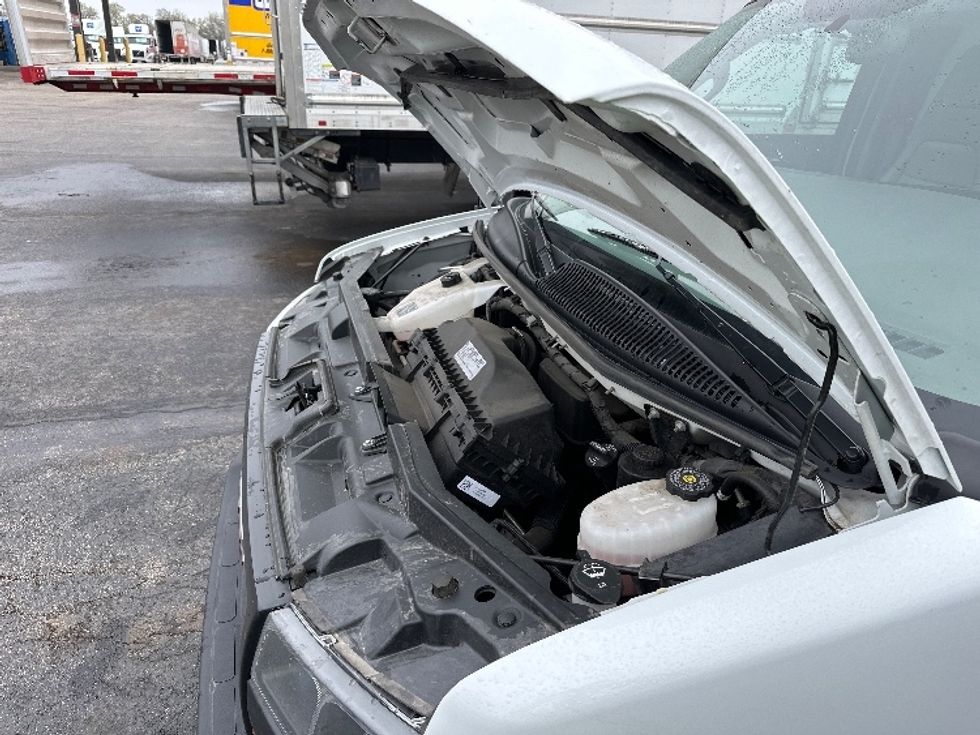 Light Duty Box Truck-Light and Medium Duty Trucks-GMC-2022-Savana G33903-Sturtevant-WI-34,158\n\t\tmiles-$ 43,000 - Image 24