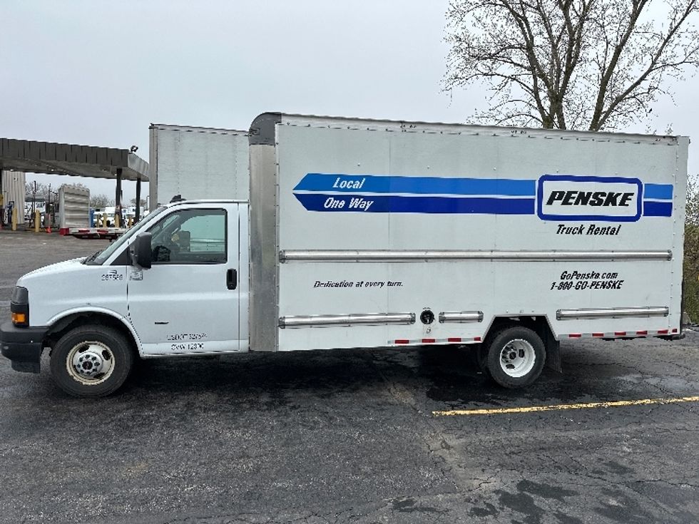 Light Duty Box Truck-Light and Medium Duty Trucks-GMC-2022-Savana G33903-Sturtevant-WI-34,158\n\t\tmiles-$ 43,000 - Image 4