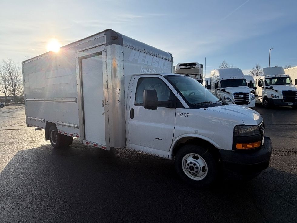 Light Duty Box Truck-Light and Medium Duty Trucks-GMC-2022-Savana G33903-Sturtevant-WI-36,685\n\t\tmiles-$ 42,750 - Image 3
