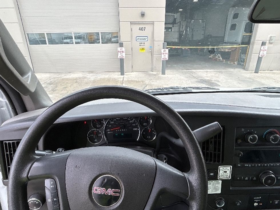 Light Duty Box Truck-Light and Medium Duty Trucks-GMC-2022-Savana G33903-Sturtevant-WI-41,839\n\t\tmiles-$ 43,000 - Image 18