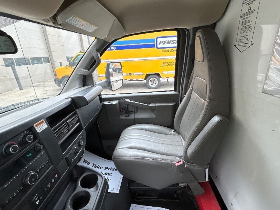 Light Duty Box Truck-Light and Medium Duty Trucks-GMC-2022-Savana G33903-Sturtevant-WI-41,839\n\t\tmiles-$ 43,000 - Image 19