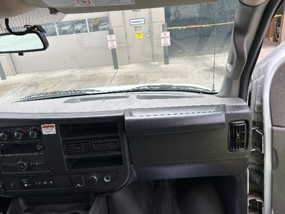 Light Duty Box Truck-Light and Medium Duty Trucks-GMC-2022-Savana G33903-Sturtevant-WI-41,839\n\t\tmiles-$ 43,000 - Image 21