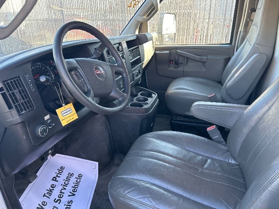 Light Duty Box Truck-Light and Medium Duty Trucks-GMC-2022-Savana G33903-Sturtevant-WI-41,938\n\t\tmiles-$ 48,000 - Image 19