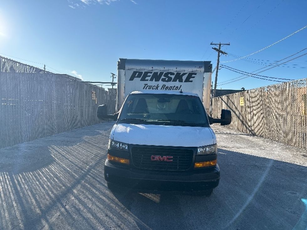 Light Duty Box Truck-Light and Medium Duty Trucks-GMC-2022-Savana G33903-Sturtevant-WI-41,938\n\t\tmiles-$ 48,000 - Image 2