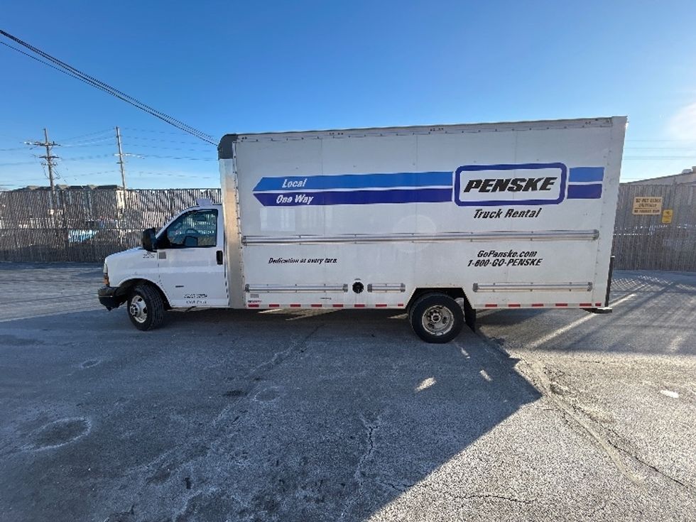 Light Duty Box Truck-Light and Medium Duty Trucks-GMC-2022-Savana G33903-Sturtevant-WI-41,938\n\t\tmiles-$ 48,000 - Image 4