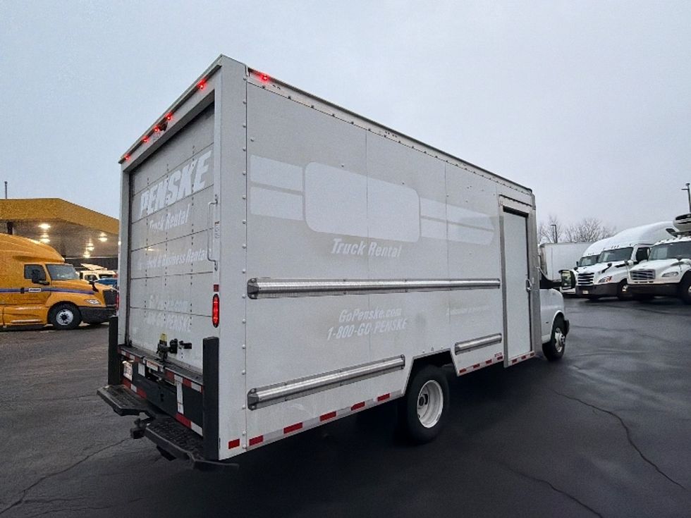 Light Duty Box Truck-Light and Medium Duty Trucks-GMC-2022-Savana G33903-Sturtevant-WI-48,025\n\t\tmiles-$ 41,250 - Image 5