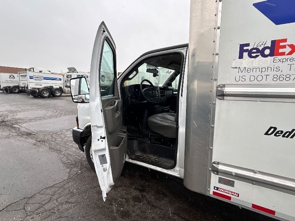 Light Duty Box Truck-Light and Medium Duty Trucks-GMC-2022-Savana G33903-Sturtevant-WI-48,601\n\t\tmiles-$ 44,250 - Image 16